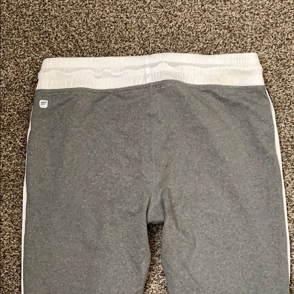 Fabletics workout pants! - Picture 3 of 3